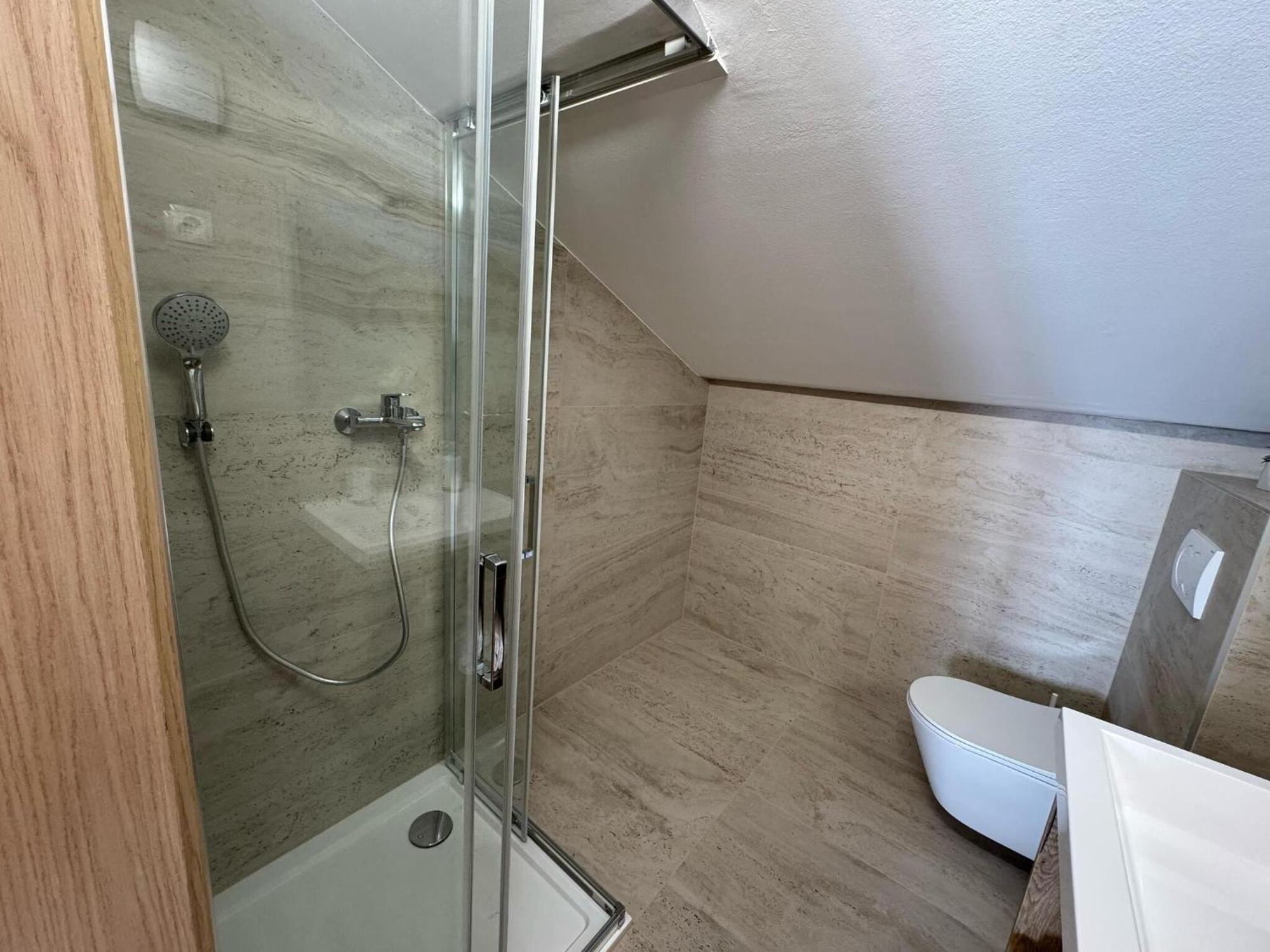 Apartments Franko ポヴリャナ エクステリア 写真