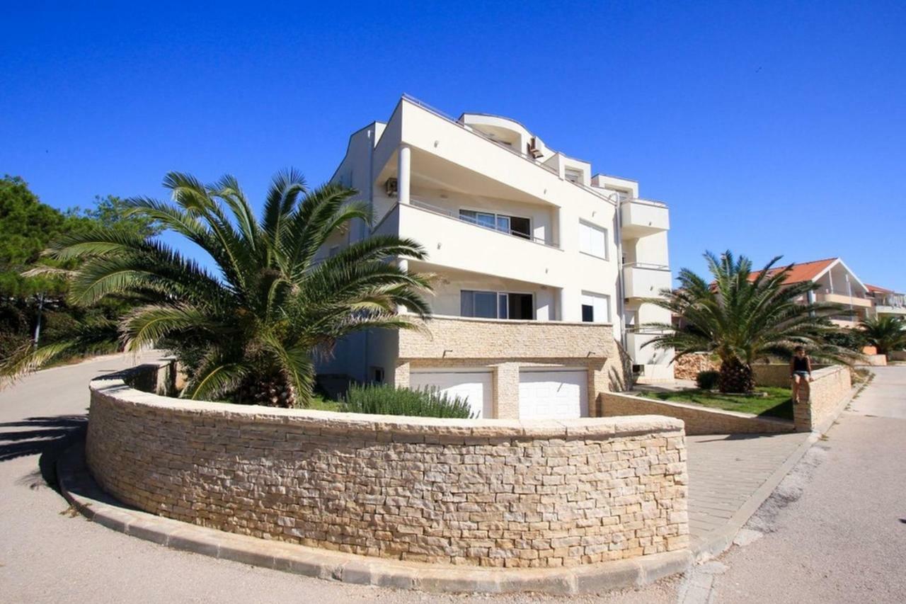 Apartments Franko ポヴリャナ エクステリア 写真